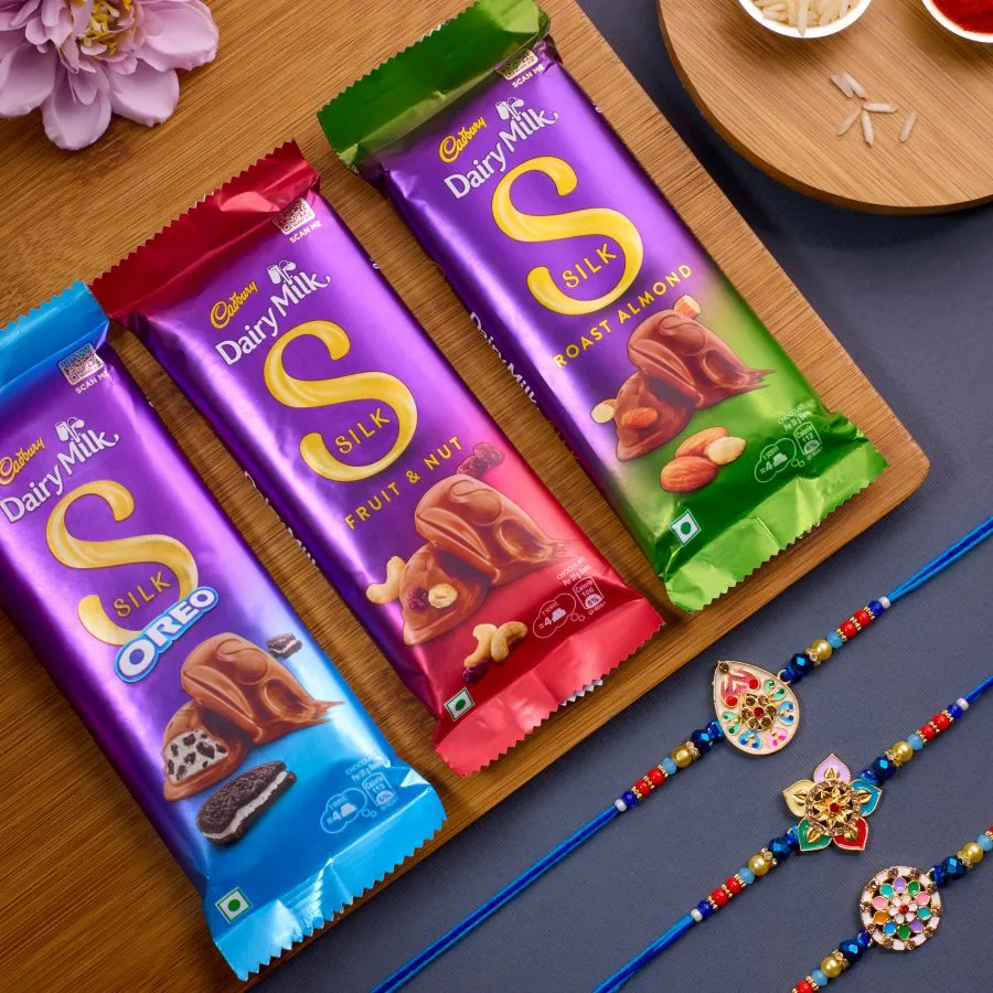 Festive Kundan Rakhi & Chocolate Bliss 1